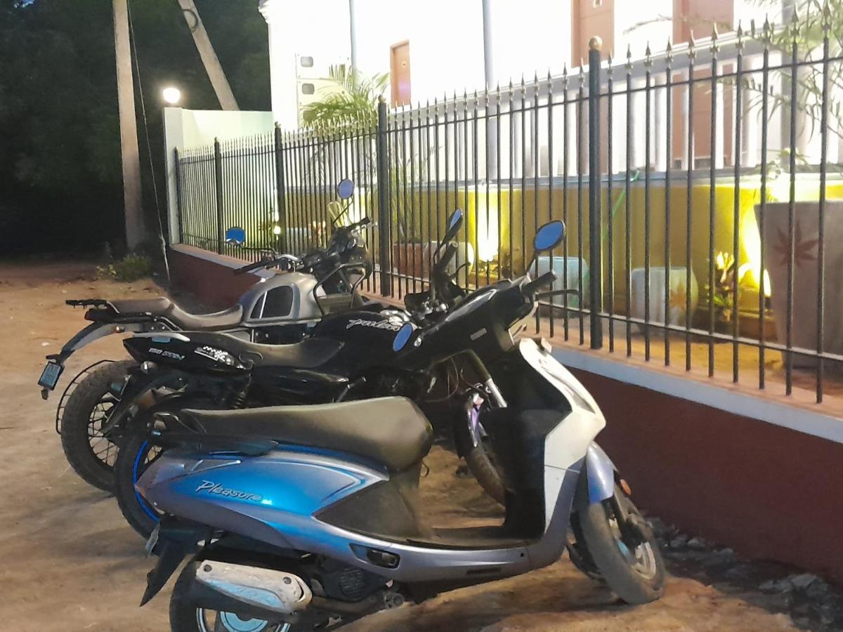 Le Poshe Beachview - Tie Hotels & Resorts Pondicherry Esterno foto
