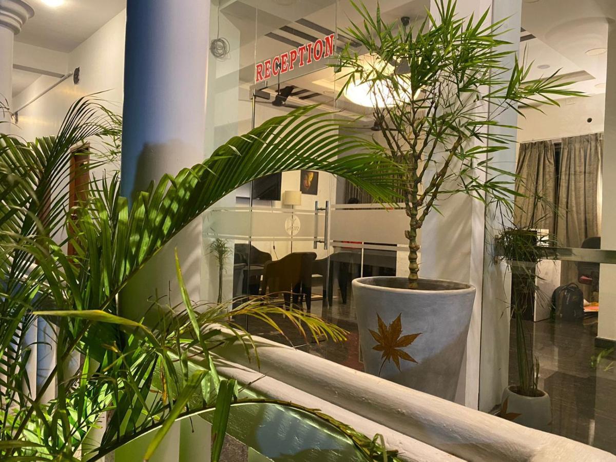 Le Poshe Beachview - Tie Hotels & Resorts Pondicherry Esterno foto