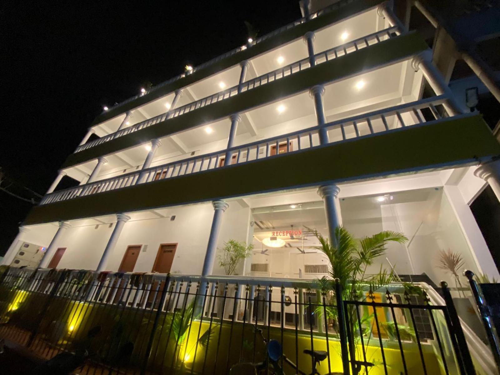 Le Poshe Beachview - Tie Hotels & Resorts Pondicherry Esterno foto